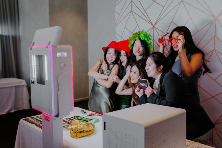 An Ultimate Guide to Hiring a Photo Booth in Melbourne